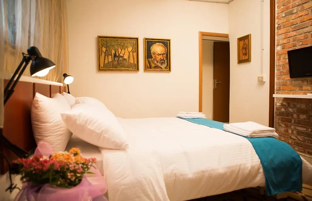 B&B Artistic Tirana Bed and breakfast
